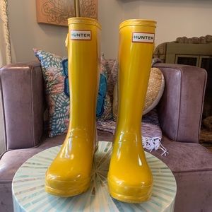 Used- Hunter Company girls Original Kids' Gloss Rain Boot (Little Kid/Big Kid)